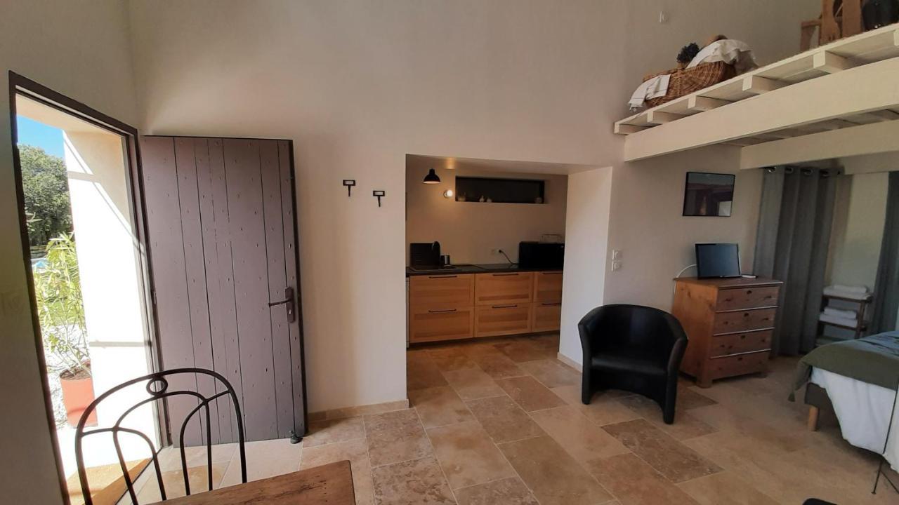 Mas Le Jas Bed & Breakfast Cavaillon Exterior photo