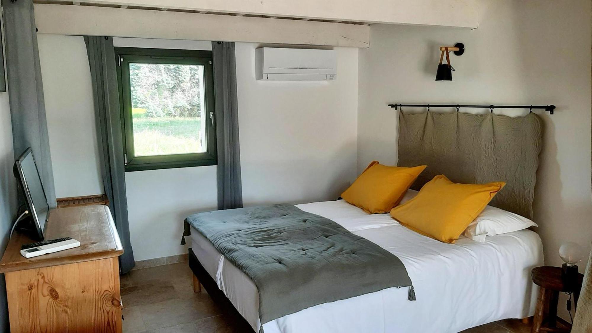 Mas Le Jas Bed & Breakfast Cavaillon Exterior photo